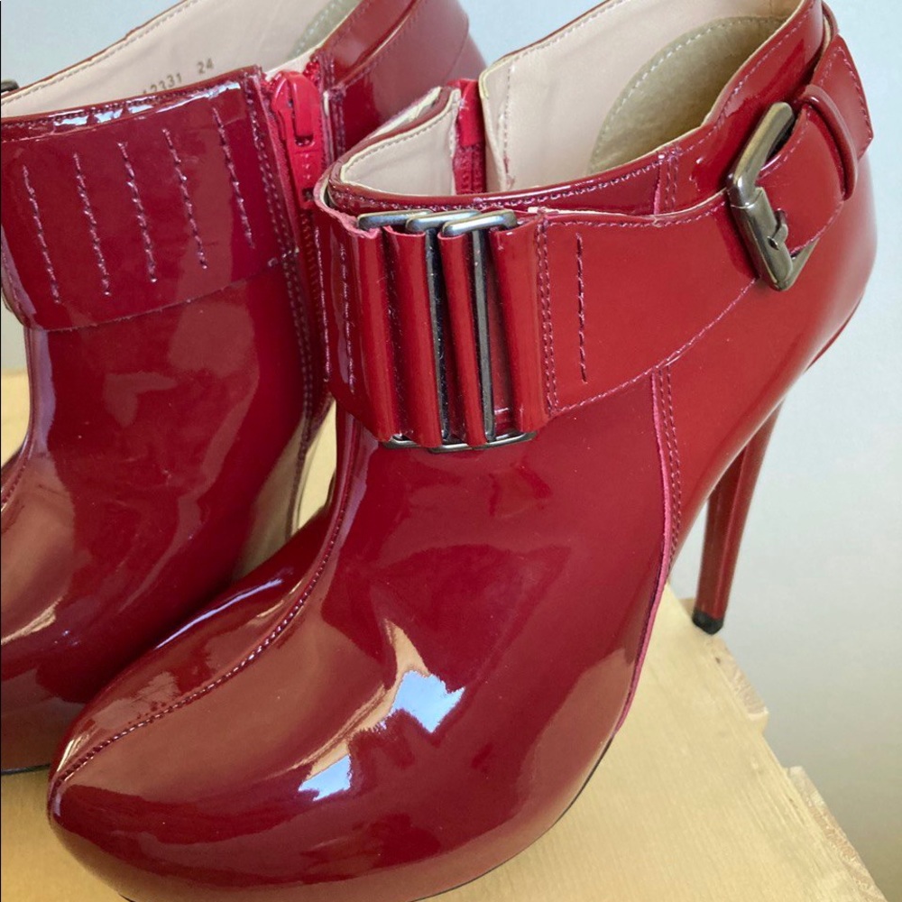 Andrea Red Patent Leather Ankle Booties Buckle Stilettos Heels Boots Shoes 5.5 6